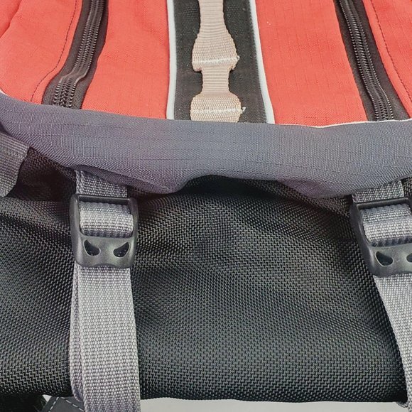 JanSport Polaris 33 Red and Black Camping Backpack - Picture 13 of 13